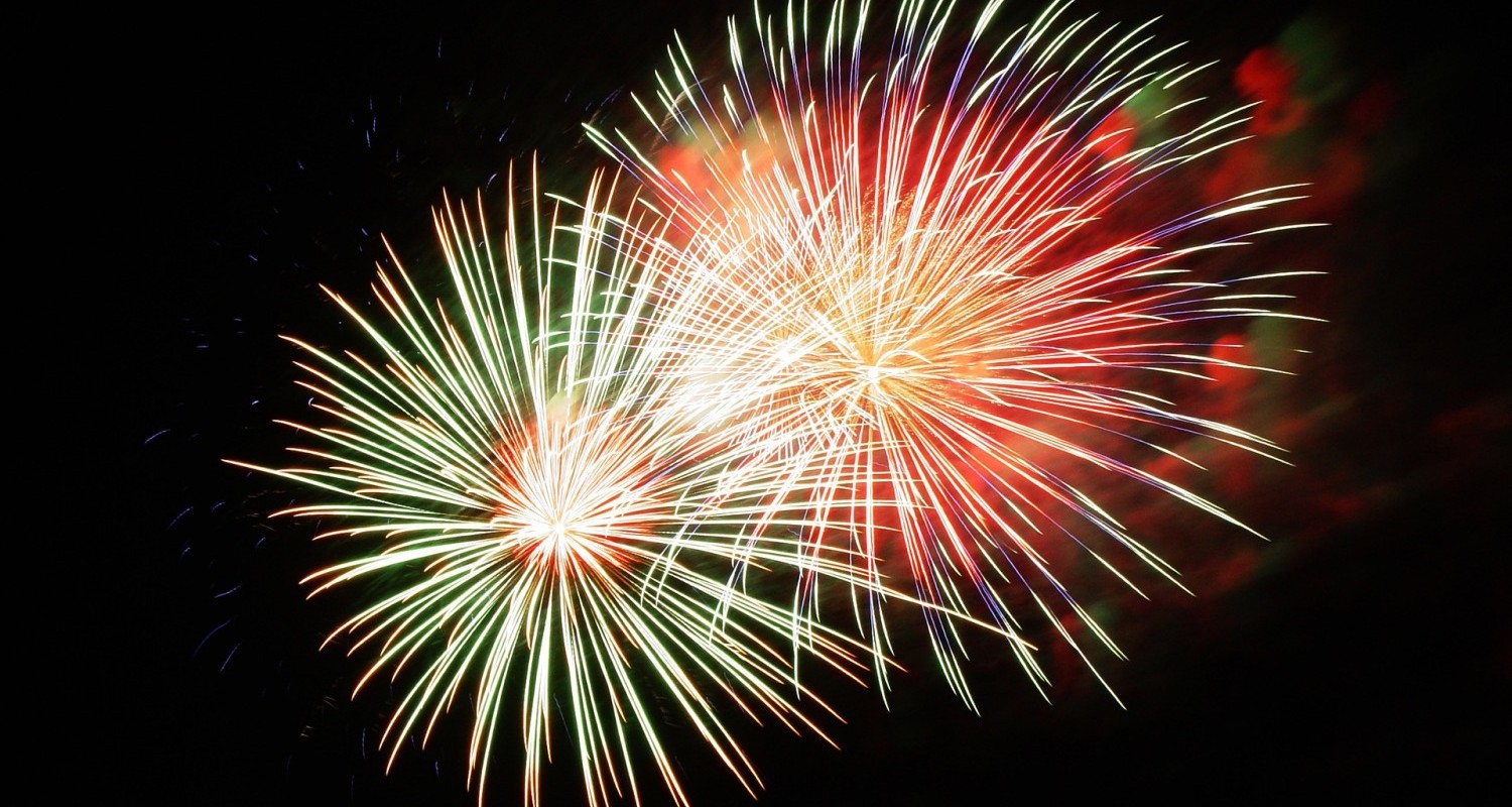 fireworks-227383_1920